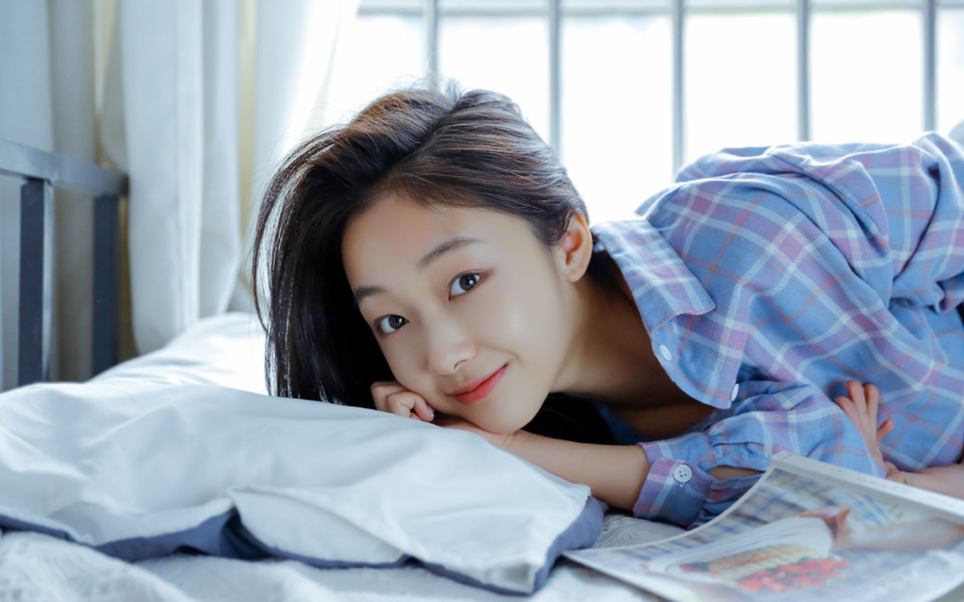 国际热身赛国足逆袭 球员拼劲值得肯定，国足热身赛比赛结果