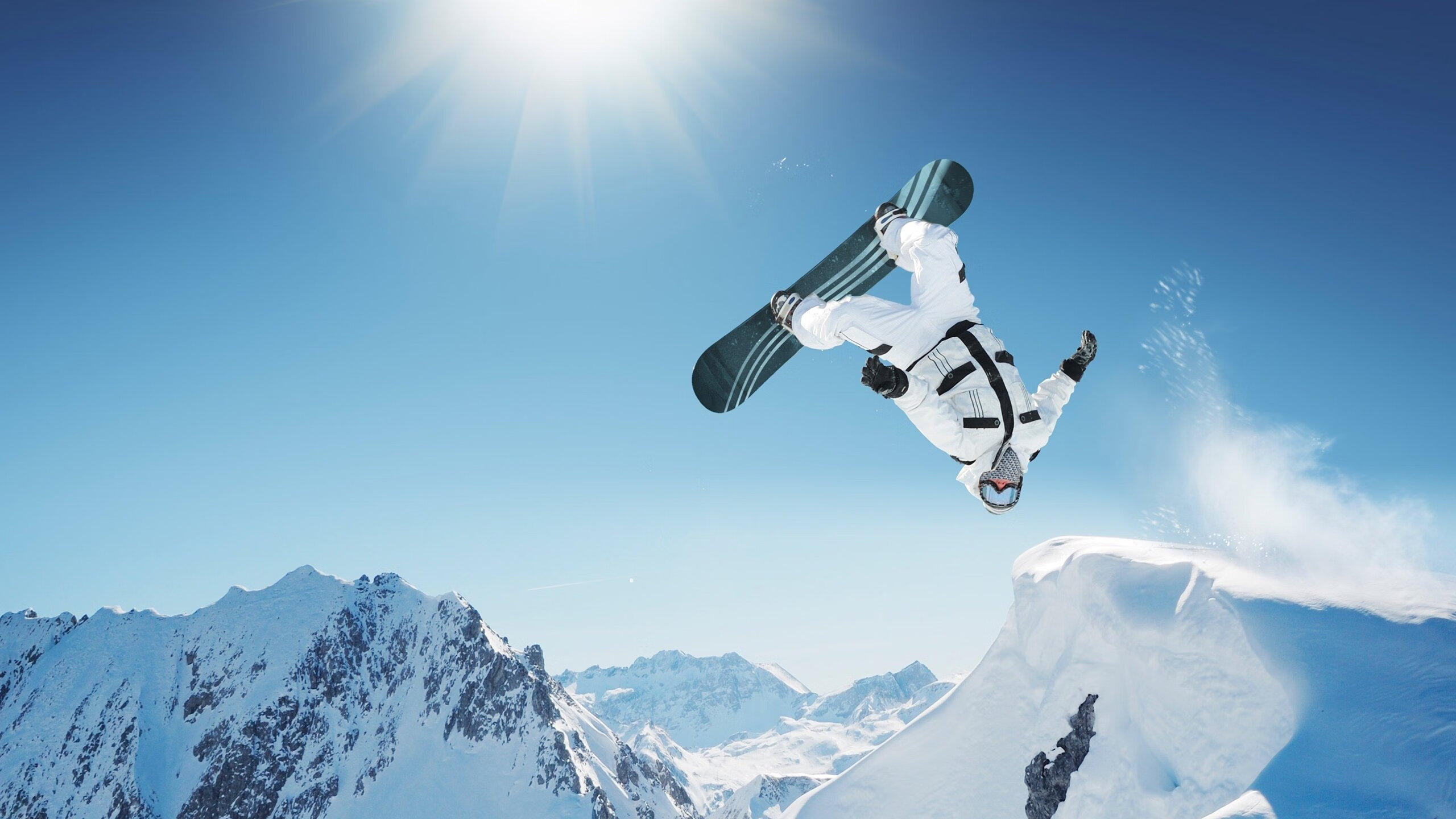 法甲夜场大战，精彩传球和精彩扑救交相辉映，法甲足球比赛